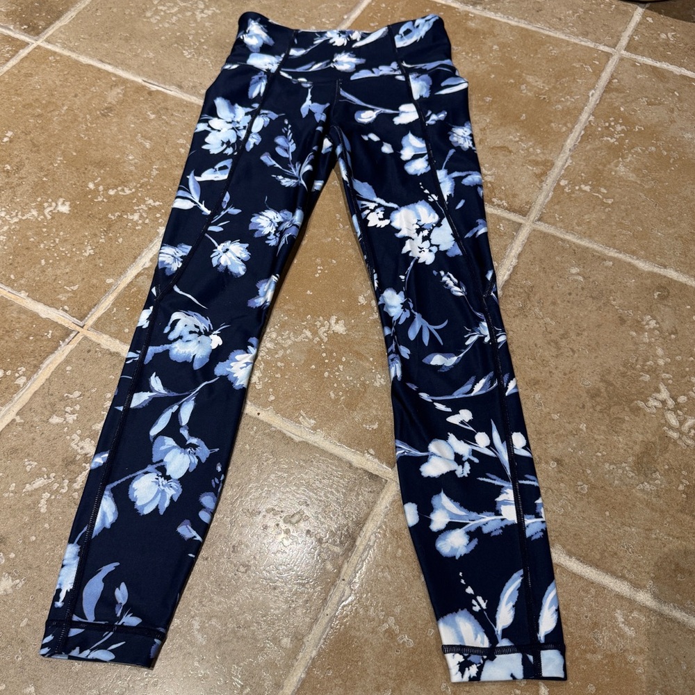 Athleta Leggings in Navy/White
